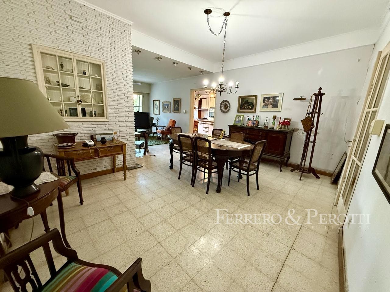 Casa de Categoría en el Centro de Rafaela 2