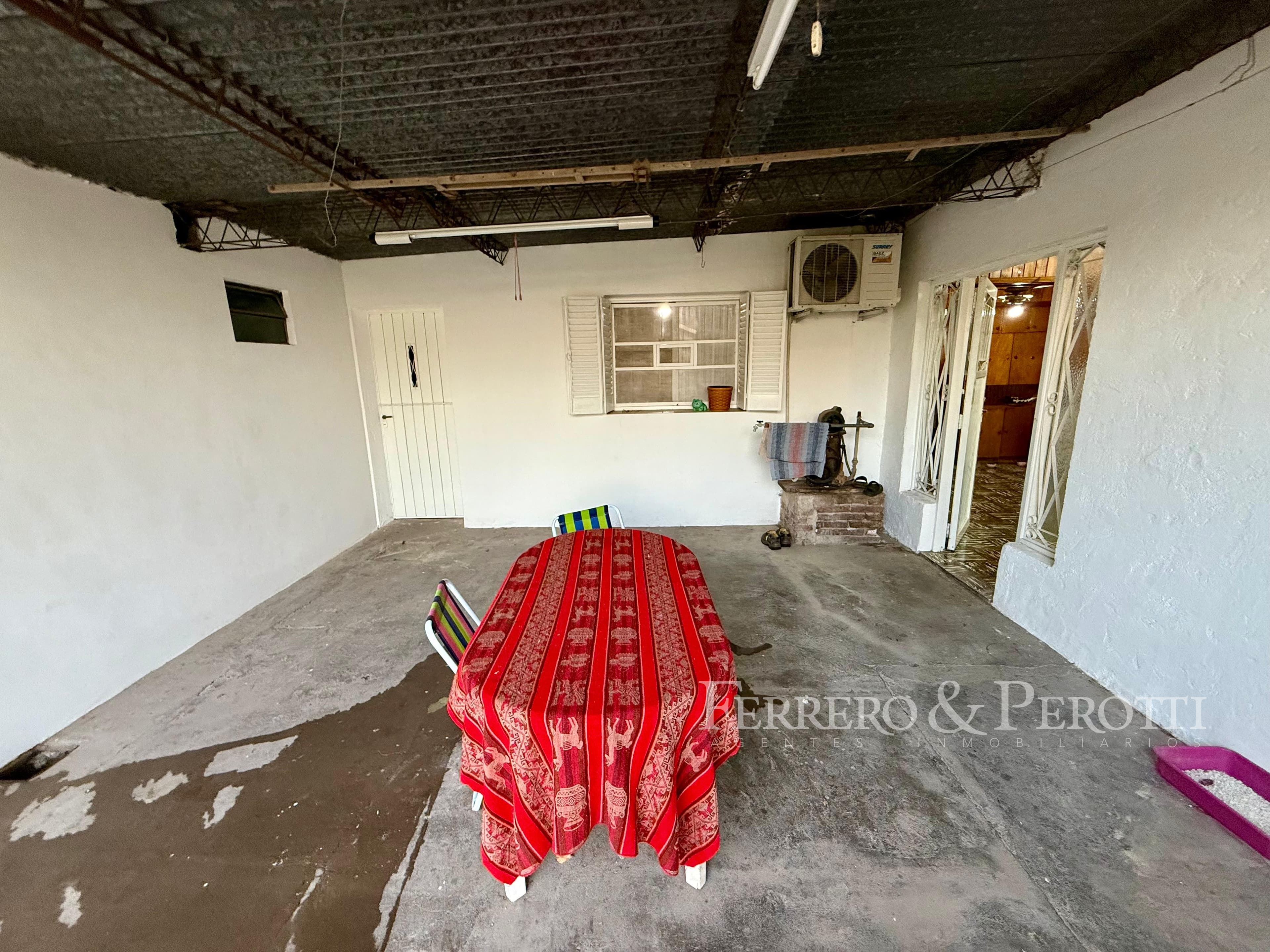 Av. Podio 1453 - 2 Dormitorios con Galería y Asador 12