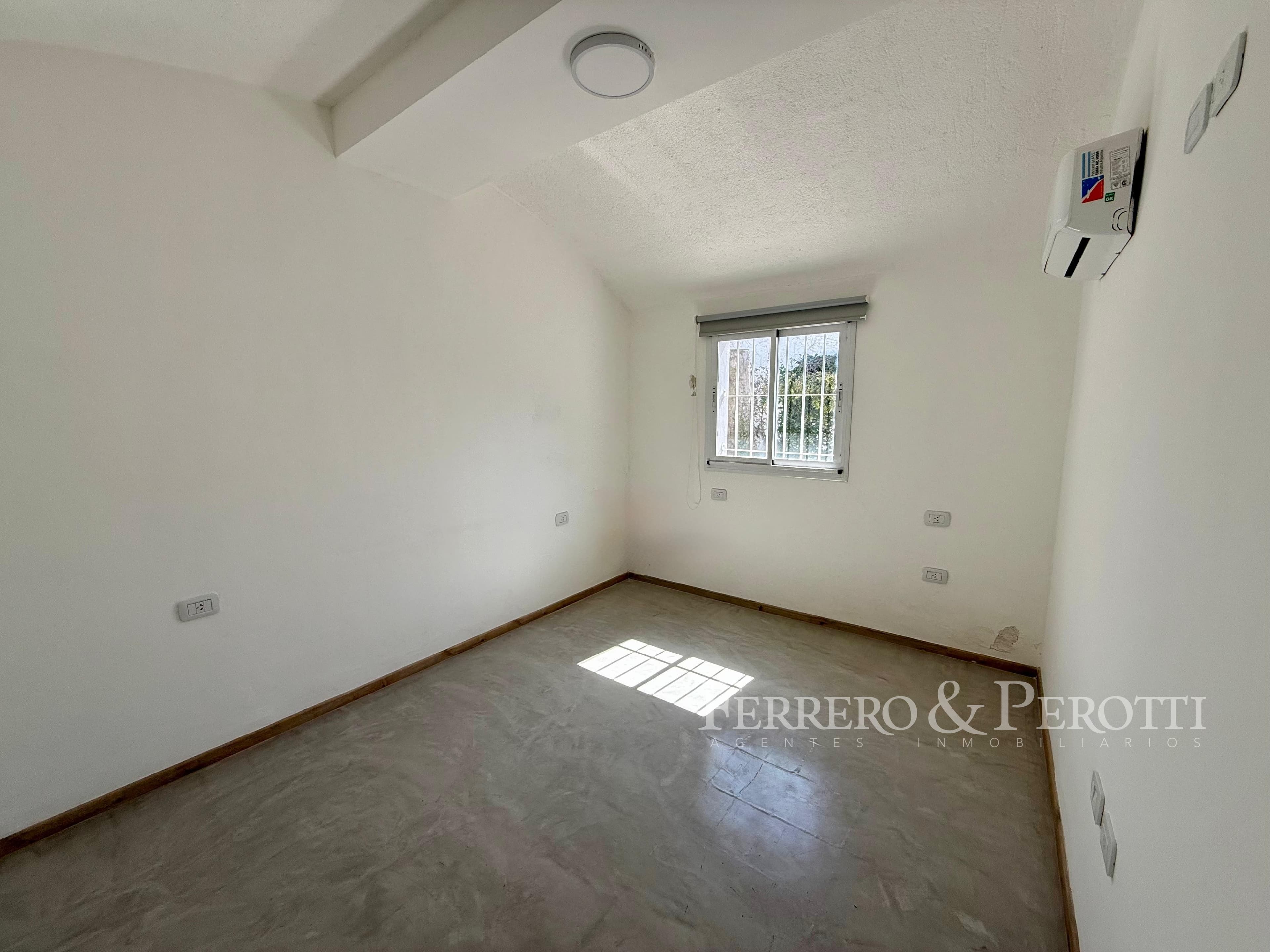 Casa de 3 dormitorios en venta – Suiza 47, Rafaela 18