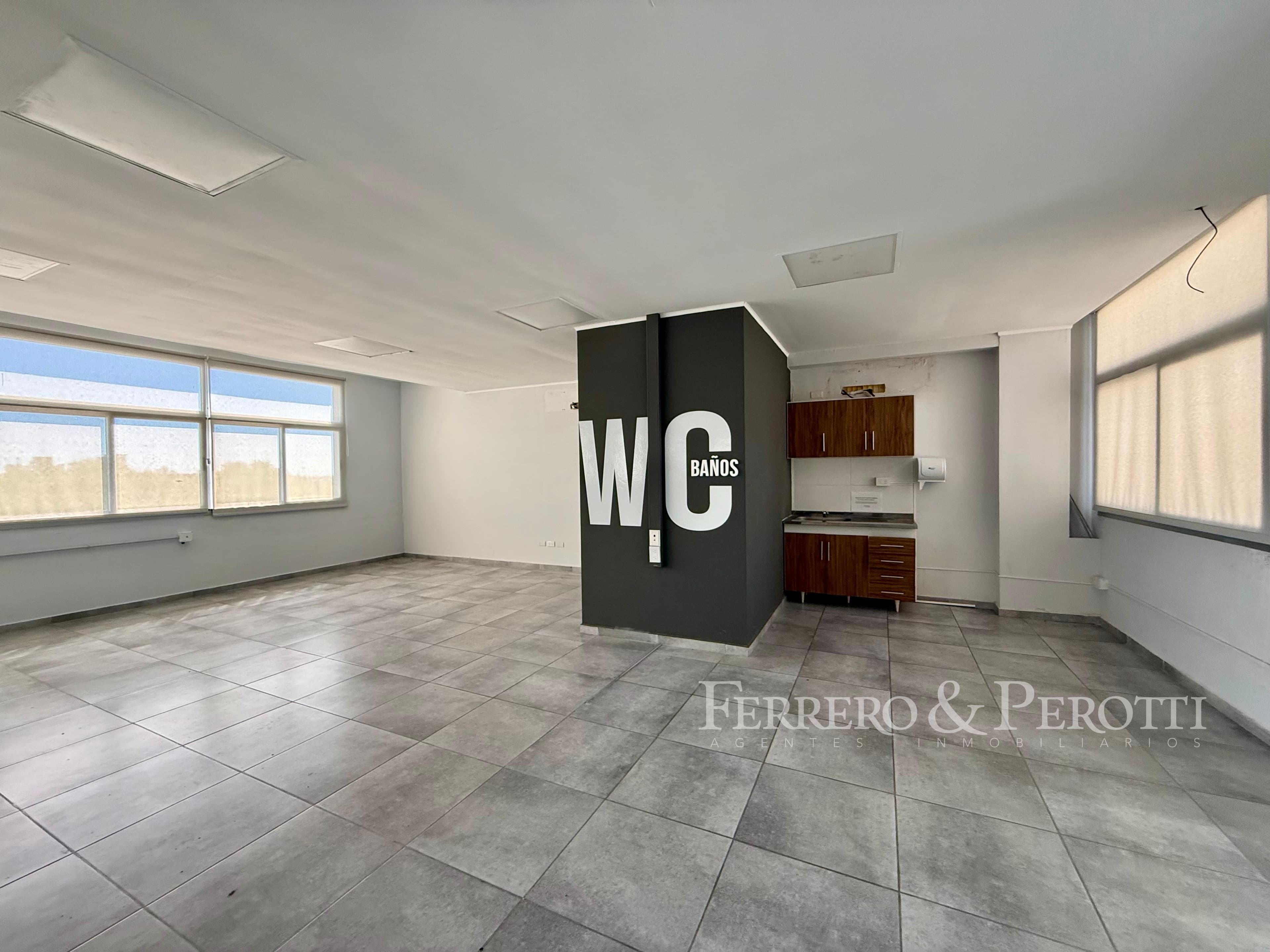 Planta Corporativa de Oficinas de 478 m² en Edificio Mayo 6